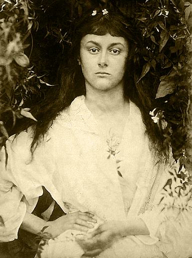 Julia Margaret Cameron, Photographic study Pomona. Alice Liddell as a young woman, 1872